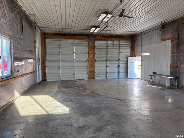 1836 N 1300 E Road, Taylorville, IL 62568