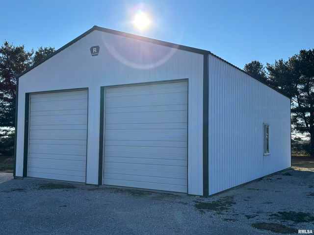 1836 N 1300 E Road, Taylorville, IL 62568