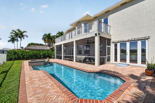2214 Ridgewood Circle, Royal Palm Beach, FL 33411