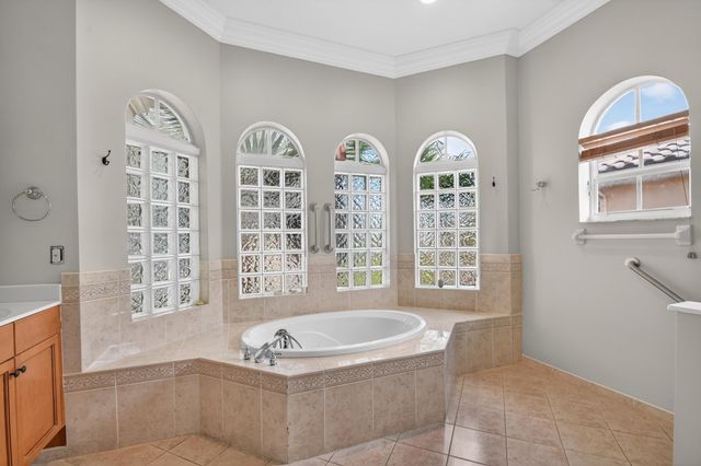 2214 Ridgewood Circle, Royal Palm Beach, FL 33411