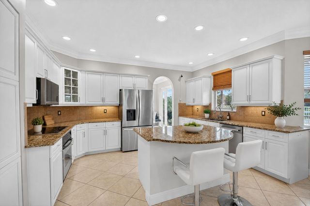2214 Ridgewood Circle, Royal Palm Beach, FL 33411
