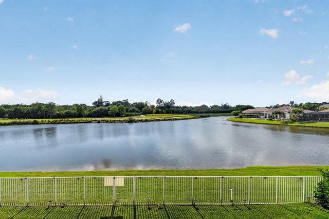 2214 Ridgewood Circle, Royal Palm Beach, FL 33411