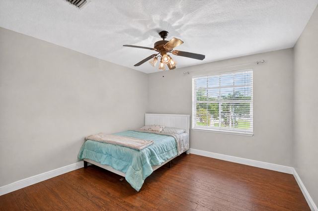 2214 Ridgewood Circle, Royal Palm Beach, FL 33411