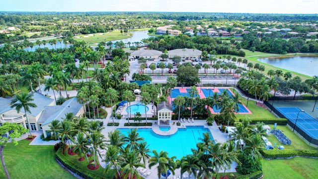 2214 Ridgewood Circle, Royal Palm Beach, FL 33411
