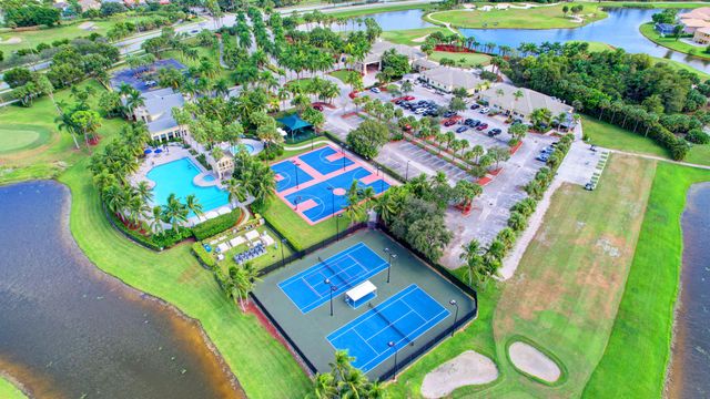 2214 Ridgewood Circle, Royal Palm Beach, FL 33411