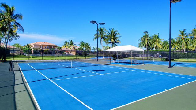 2214 Ridgewood Circle, Royal Palm Beach, FL 33411