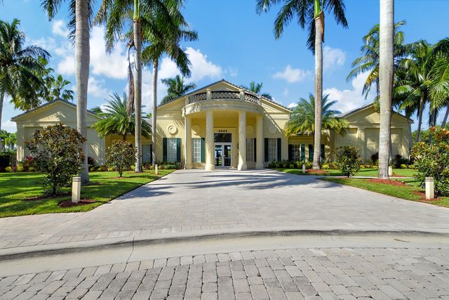 2214 Ridgewood Circle, Royal Palm Beach, FL 33411
