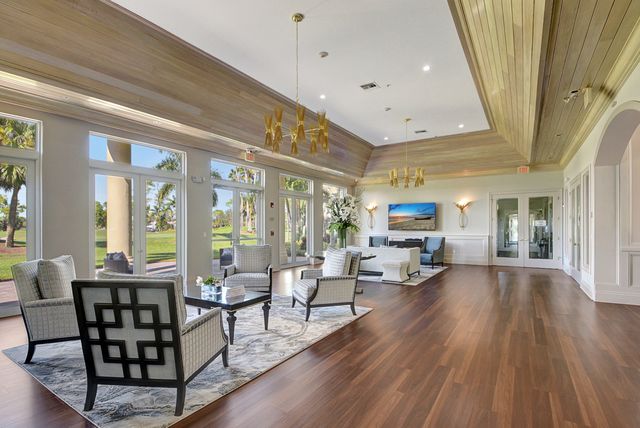 2214 Ridgewood Circle, Royal Palm Beach, FL 33411