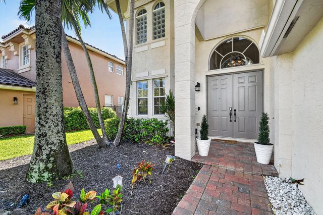 2214 Ridgewood Circle, Royal Palm Beach, FL 33411