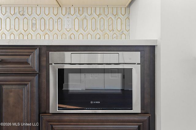 423 S Girard Avenue, Long Beach, MS 39560