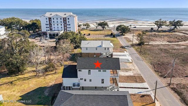 423 S Girard Avenue, Long Beach, MS 39560