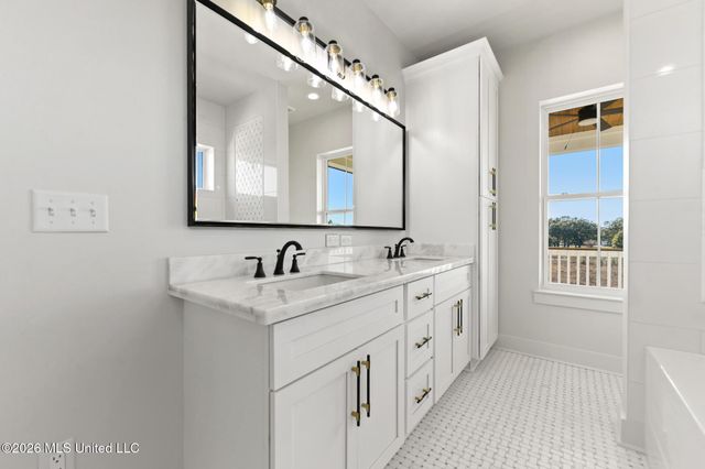 423 S Girard Avenue, Long Beach, MS 39560