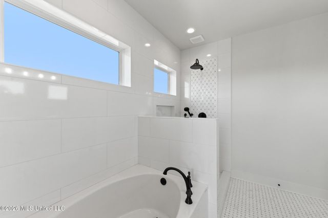 423 S Girard Avenue, Long Beach, MS 39560