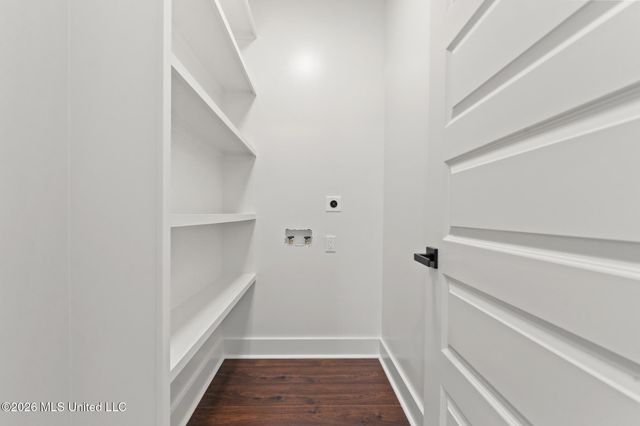 423 S Girard Avenue, Long Beach, MS 39560