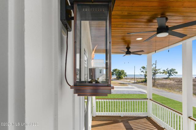 423 S Girard Avenue, Long Beach, MS 39560