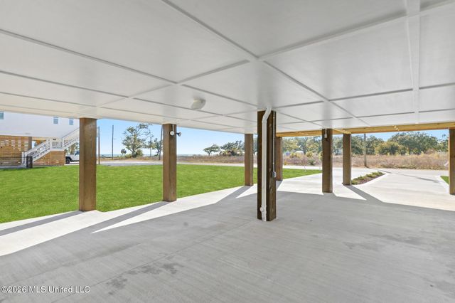 423 S Girard Avenue, Long Beach, MS 39560