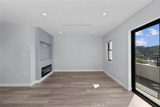 10032 Commerce Avenue 4, Tujunga, CA 91042