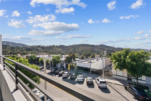 10032 Commerce Avenue 4, Tujunga, CA 91042