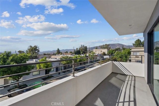 10032 Commerce Avenue 4, Tujunga, CA 91042