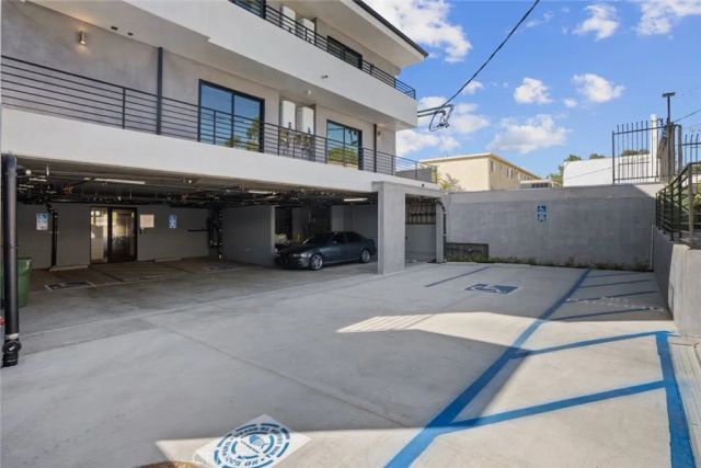 10032 Commerce Avenue 4, Tujunga, CA 91042