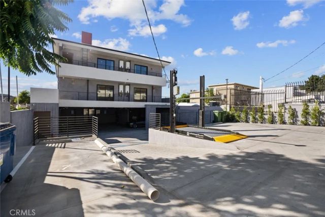 10032 Commerce Avenue 4, Tujunga, CA 91042