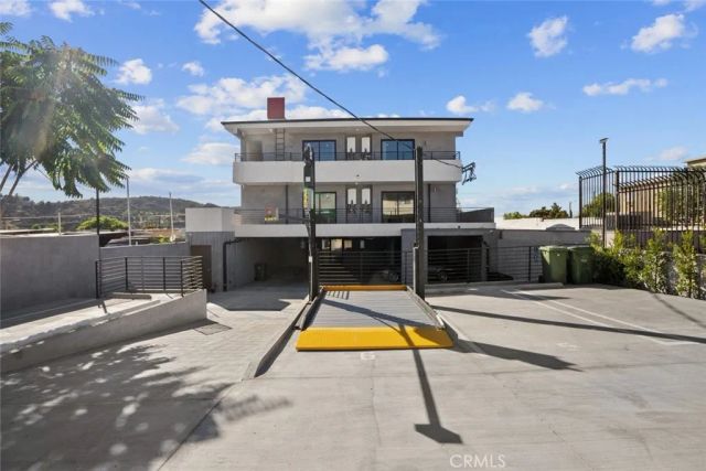 10032 Commerce Avenue 4, Tujunga, CA 91042