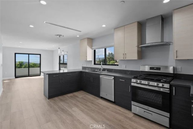 10032 Commerce Avenue 4, Tujunga, CA 91042