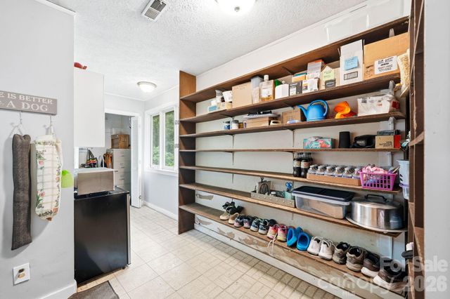 260 Tranquility Place, Hendersonville, NC 28739