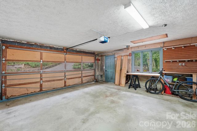260 Tranquility Place, Hendersonville, NC 28739