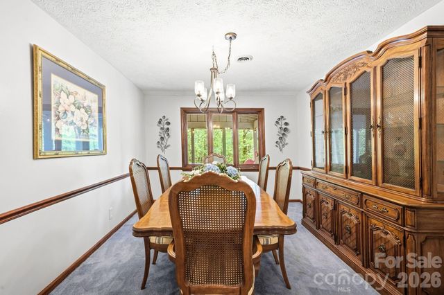 260 Tranquility Place, Hendersonville, NC 28739