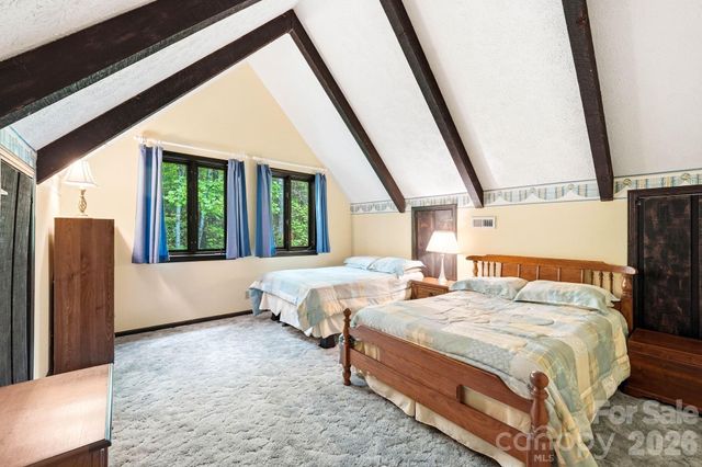 260 Tranquility Place, Hendersonville, NC 28739
