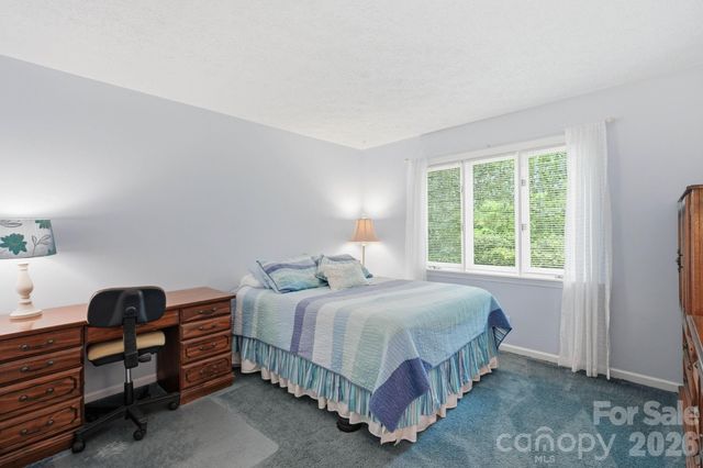 260 Tranquility Place, Hendersonville, NC 28739