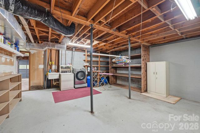 260 Tranquility Place, Hendersonville, NC 28739
