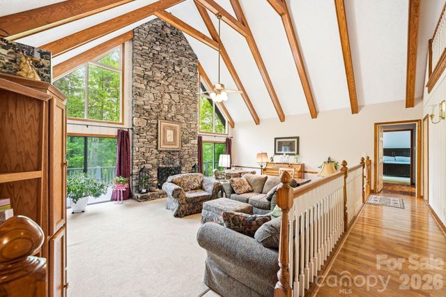 260 Tranquility Place, Hendersonville, NC 28739