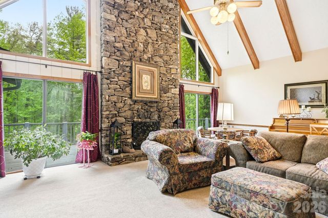 260 Tranquility Place, Hendersonville, NC 28739