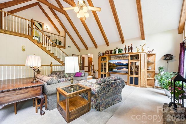 260 Tranquility Place, Hendersonville, NC 28739