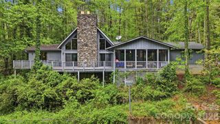 260 Tranquility Place, Hendersonville, NC 28739