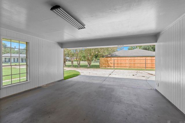 16807 Chickasaw Ave, Greenwell Springs, LA 70739