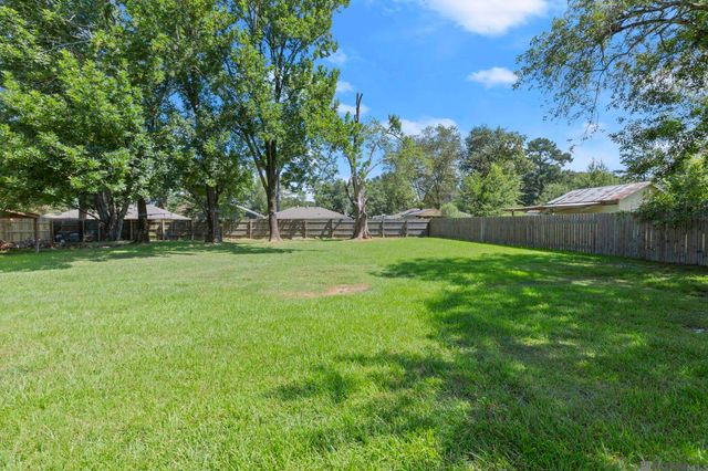 16807 Chickasaw Ave, Greenwell Springs, LA 70739