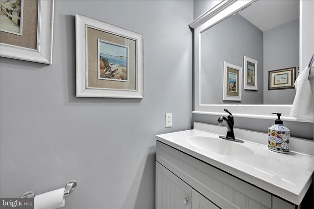 11 PATIENCE LN, Ephrata, PA 17522