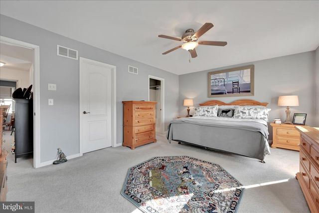 11 PATIENCE LN, Ephrata, PA 17522