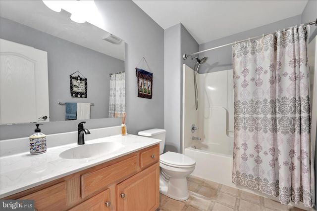 11 PATIENCE LN, Ephrata, PA 17522