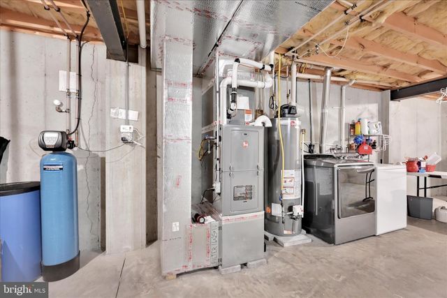 11 PATIENCE LN, Ephrata, PA 17522