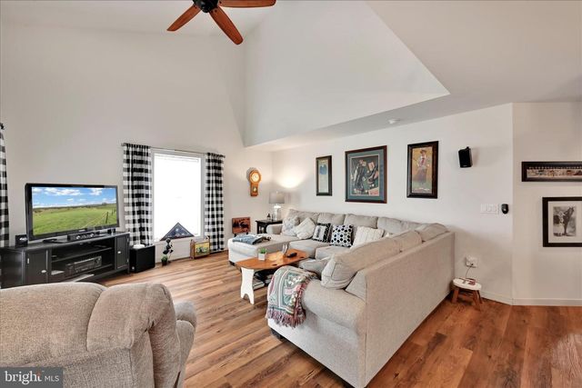 11 PATIENCE LN, Ephrata, PA 17522