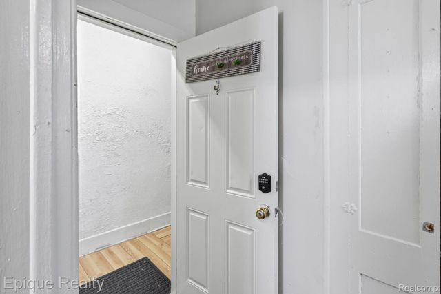 585 Southfield Road, Lincoln Park, MI 48146