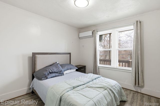 585 Southfield Road, Lincoln Park, MI 48146