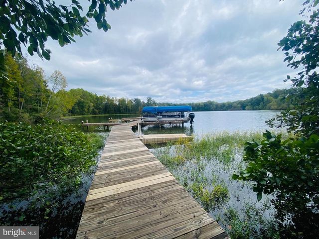 6713 SUNRISE BAY DR, Mineral, VA 23117