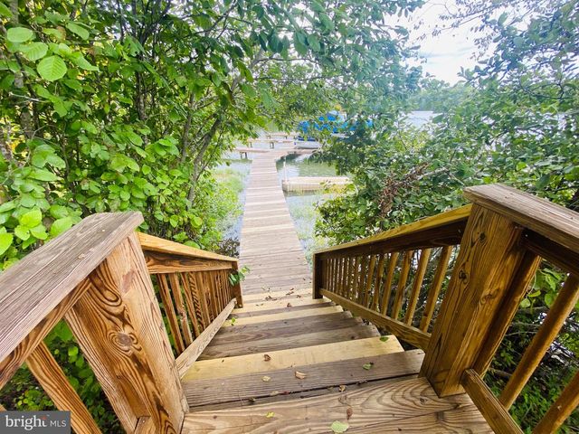 6713 SUNRISE BAY DR, Mineral, VA 23117
