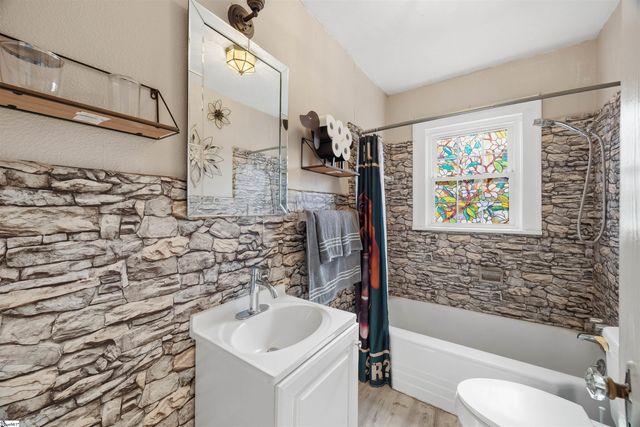 600 S Main Street, Greer, SC 29650