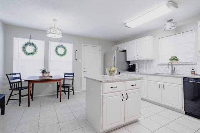 6223 Cupertino Trail, Dallas, TX 75252